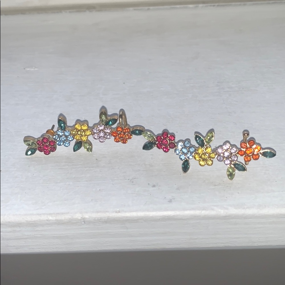 Flower earrings with cuff